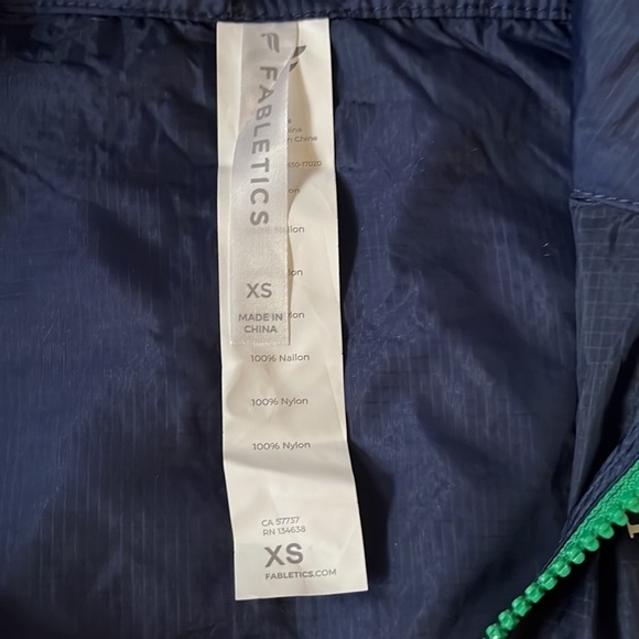 Fabletics Women’s Payton Woven Jacket in collegiate Navy/white size XS - Picture 6 of 11
